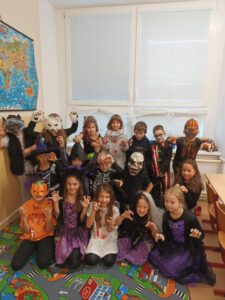 Halloween ve 2. B - základní škola Žákovská